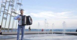 Александар Ицов ја одбележува првата деценија со два музички проекти